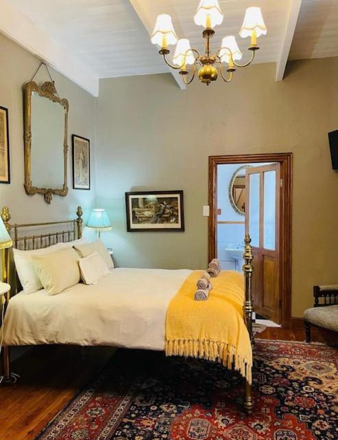 Lord Carnarvon Small Hotel Exterior photo
